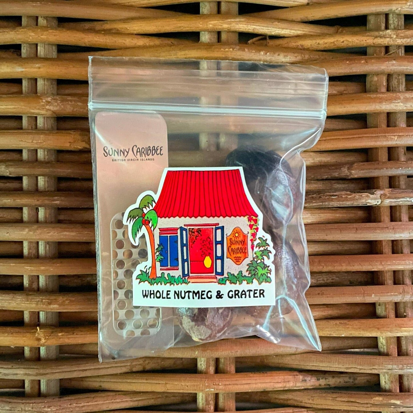 Sunny Caribbee | Nutmeg and mini Grater