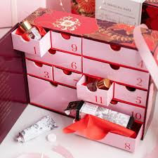 Margo Elena | Advent Calendar 2025 All Things Beautiful